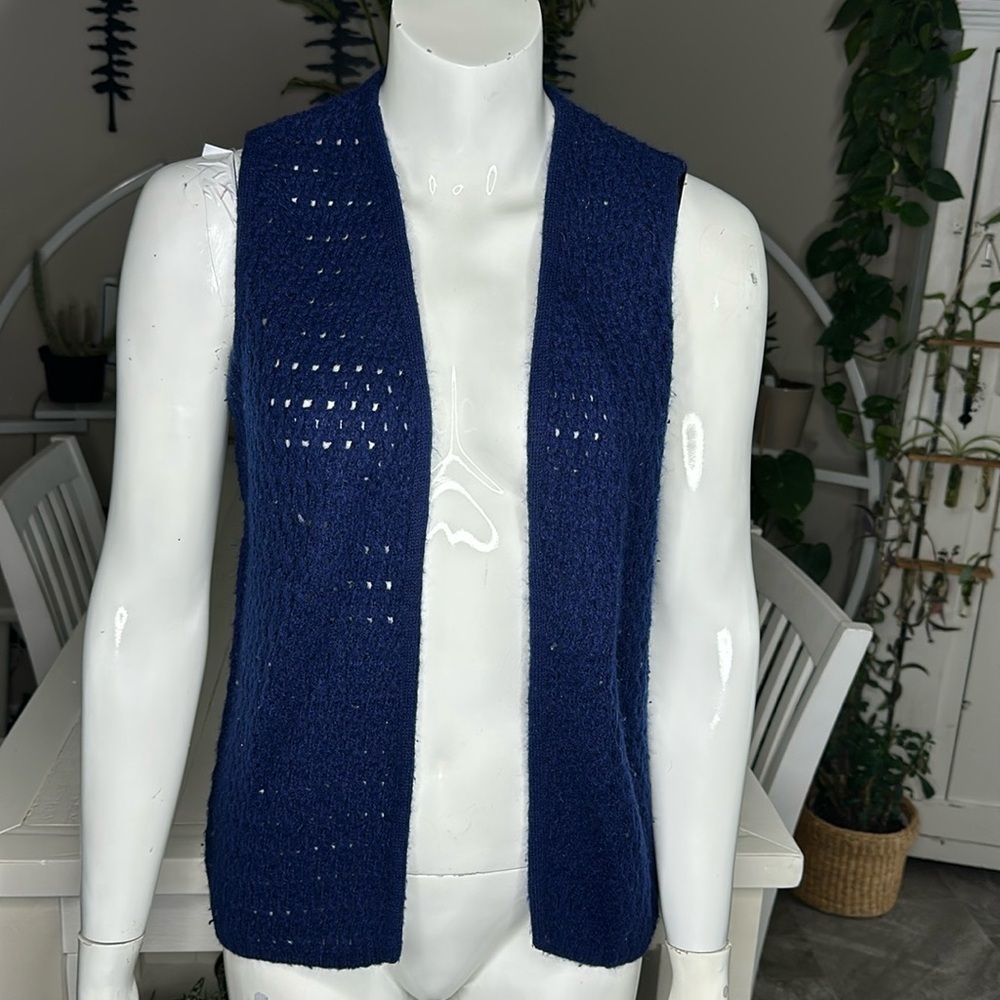 Vintage blue cable knit vest from 1970s in excellent condition SzXS/S navy Blue